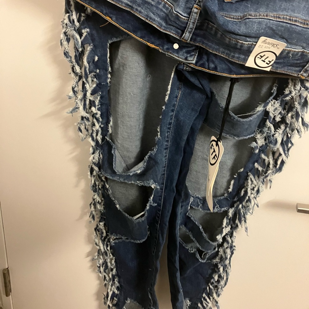 Blue Boyfriend Jeans with Distressed Chain Detail